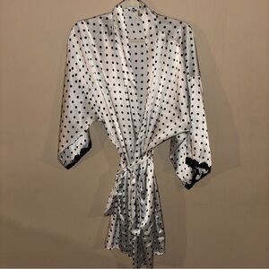 Vintage Sophia by Delicates Robe Kimono Short Black and White Polka Dot Robe L